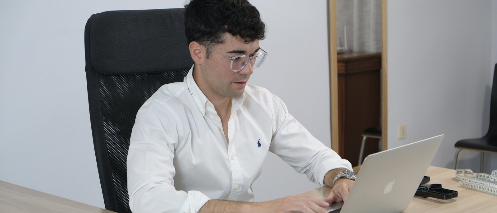 Alfonso Borreguero en su consulta de nutrición